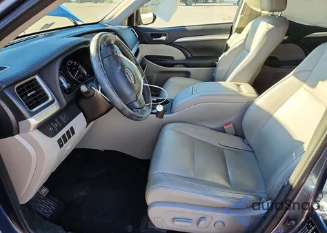 2018 Toyota Highlander Se z USA, uszkodzony, nr VIN 5TDJZRFHXJS490442